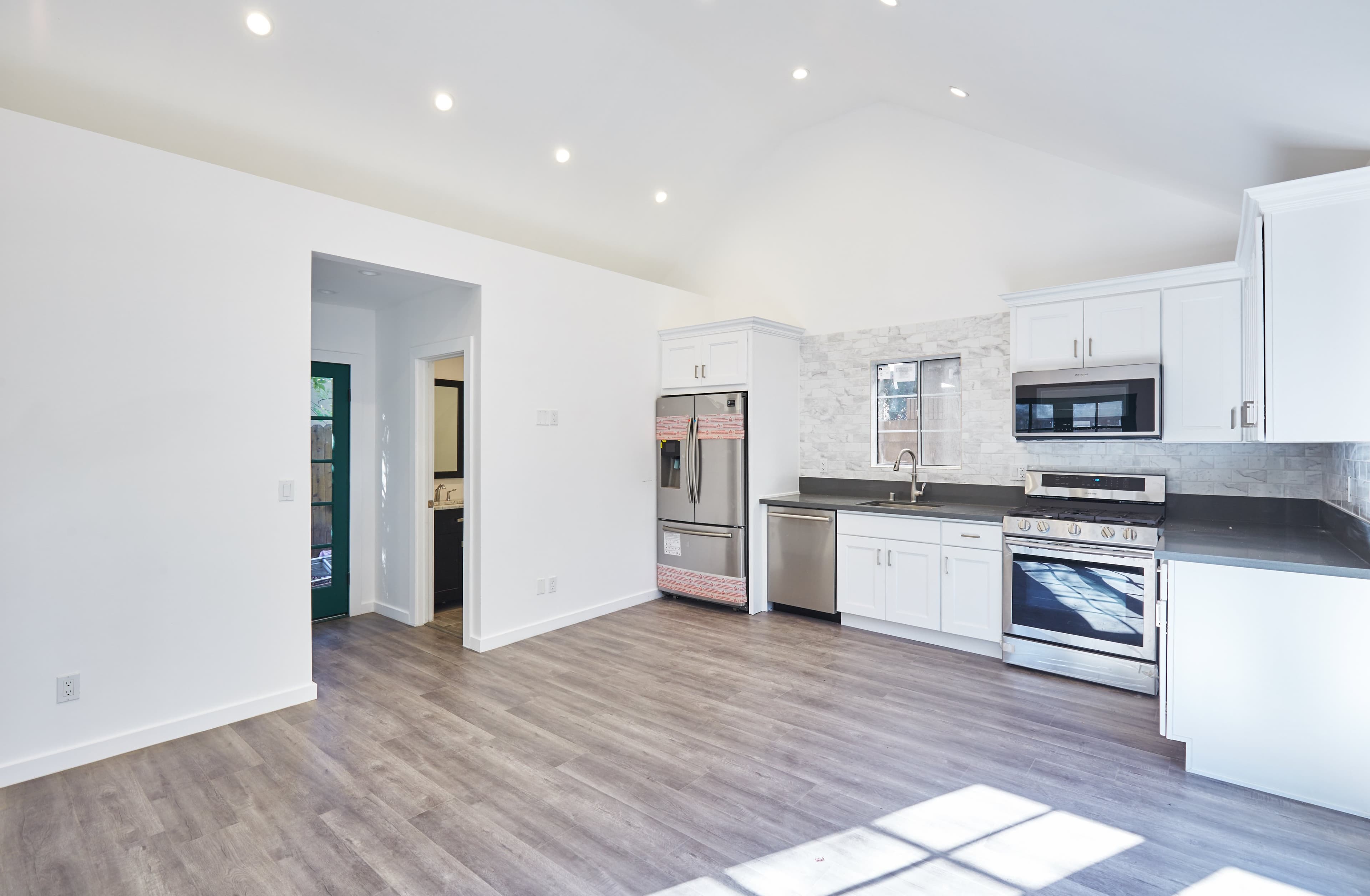 DETACHED GARAGE CONVERSION - NORTH HOLLYWOOD - photo 7