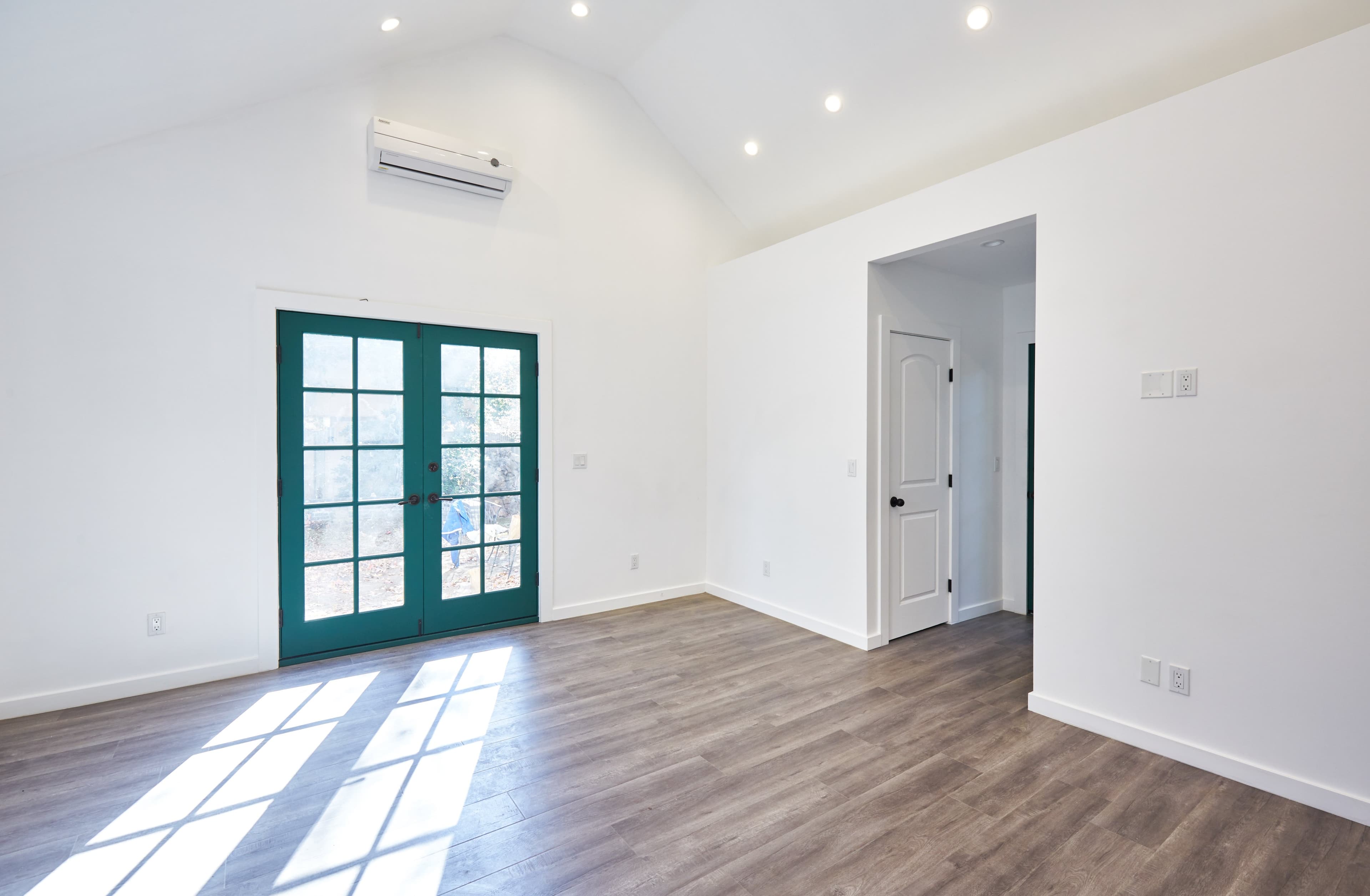 DETACHED GARAGE CONVERSION - NORTH HOLLYWOOD - photo 8