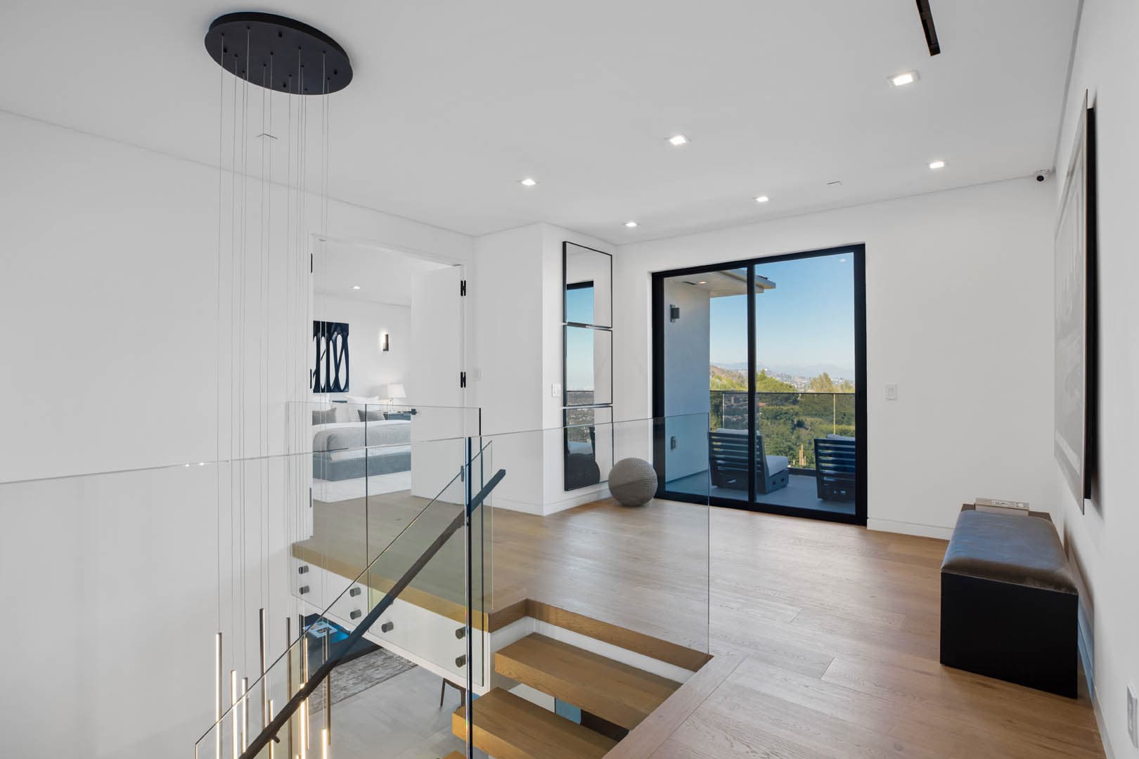 COMPLETE NEW CONSTRUCTION-HOLLYWOOD HILLS - photo 12