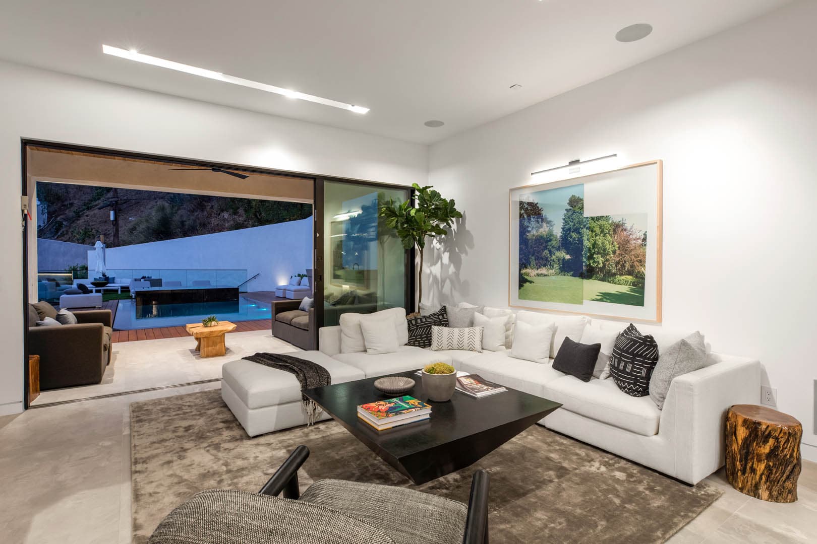 COMPLETE NEW CONSTRUCTION-HOLLYWOOD HILLS - photo 2